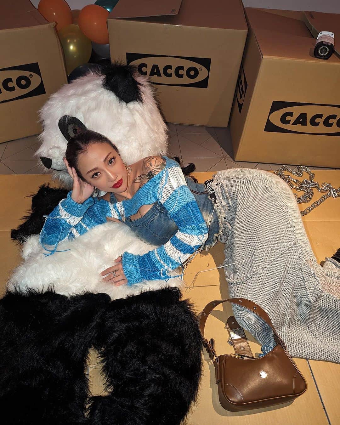 JASMINEさんのインスタグラム写真 - (JASMINEInstagram)「ネオホームレス🐼📦⛓️」10月22日 18時35分 - jasmilicious