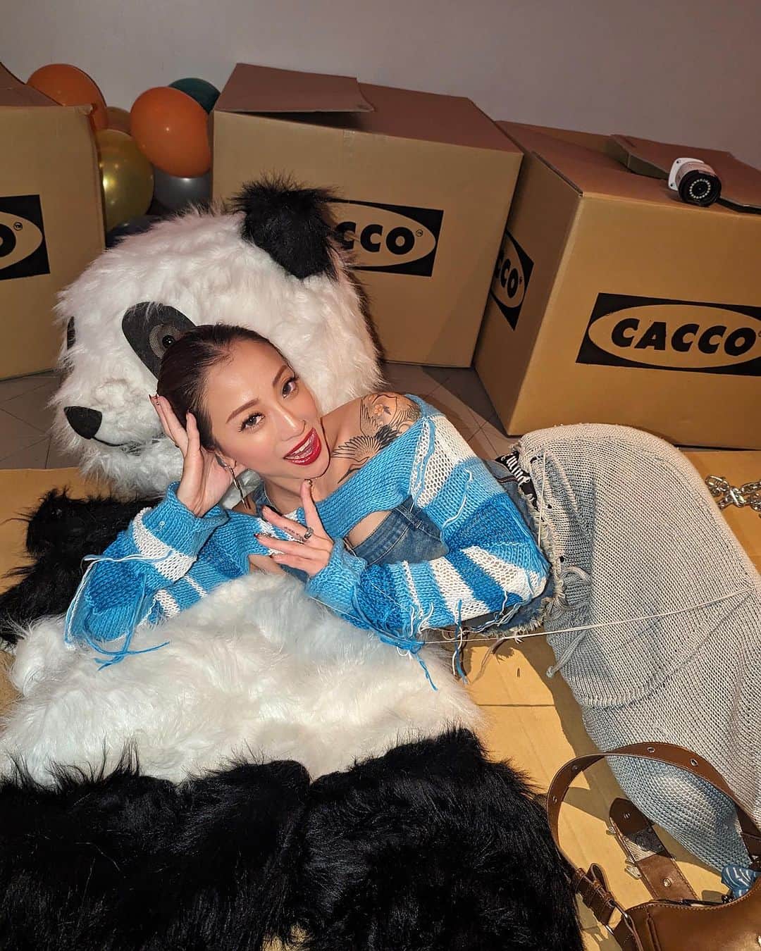 JASMINEさんのインスタグラム写真 - (JASMINEInstagram)「ネオホームレス🐼📦⛓️」10月22日 18時35分 - jasmilicious