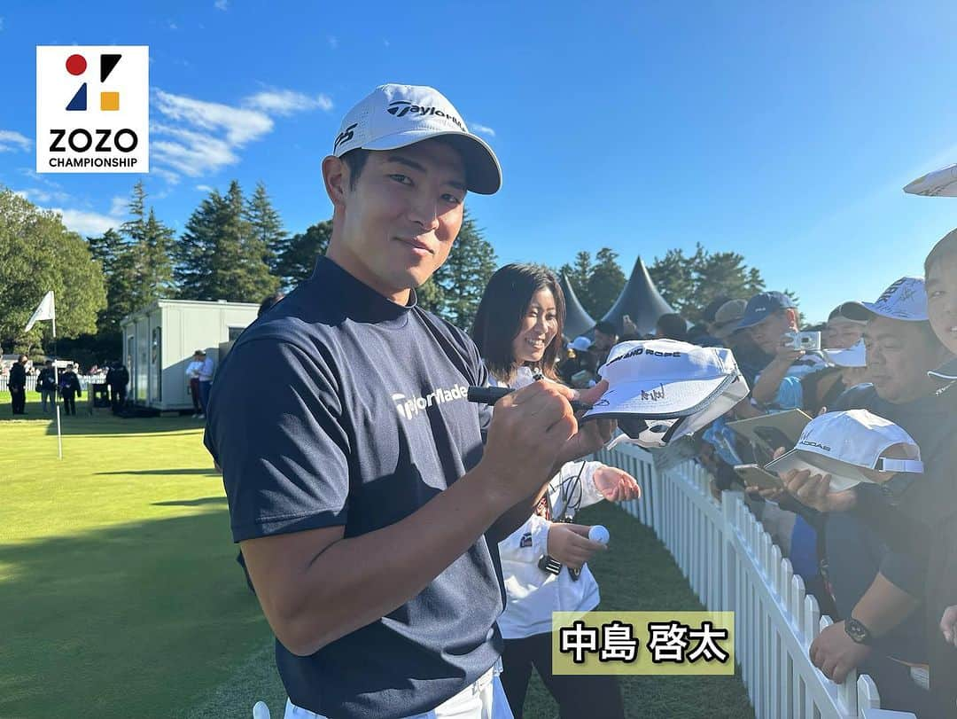  JGTO 男子プロゴルフツアーさんのインスタグラム写真 - ( JGTO 男子プロゴルフツアーInstagram)「『ZOZO CHAMPIONSHIP』⛳️ 本日、最終日のホールアウト後のファンサービスの模様です！😊  ギャラリーの皆様、4日間温かいご声援ありがとうございました！！😌 また会場で皆様にお会いできる日を楽しみにしております！👋  @zozochamp  @pgatour  @pgatour_japan  #zozochampionship #pgatour #jgto #golftournament #男子ゴルフ #中島啓太 #久常涼 #adamscott #岩﨑亜久竜 #金谷拓実 #rickiefowler #稲森佑貴 #石川遼 #堀川未来夢」10月22日 18時33分 - japangolftour