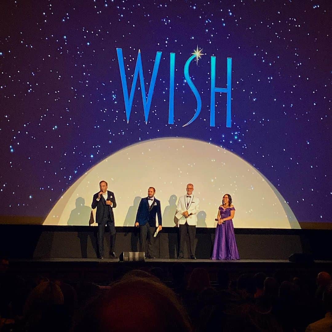 NARA YOUNのインスタグラム：「Celebrating the completion of #WISH with some of the greatest artists in the world. I can’t wait for the world to see the work we have done. A truly #Disney100 worthy film. I loved every minute of it. All the songs are 🔥. Thank you for the amazing party @disneyanimation ♥️. Disney fans, you are in for a treat! ✨」