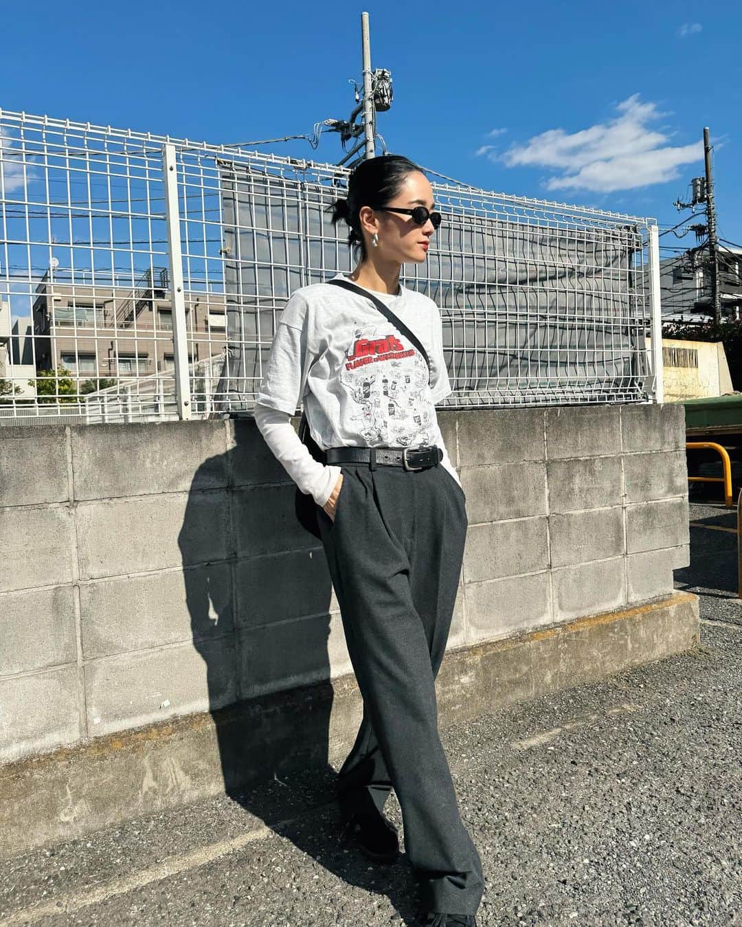 宮城舞さんのインスタグラム写真 - (宮城舞Instagram)「@azusa_takazono × @aoyama_ladies  コラボのパンツがまさに気分♡  セットアップで私はオーダーしたけど この日はパンツを🩵  太めのディテールが 綺麗めになりすぎないで好き🥺  #今日の宮城はん」10月22日 18時42分 - mai_miyagi