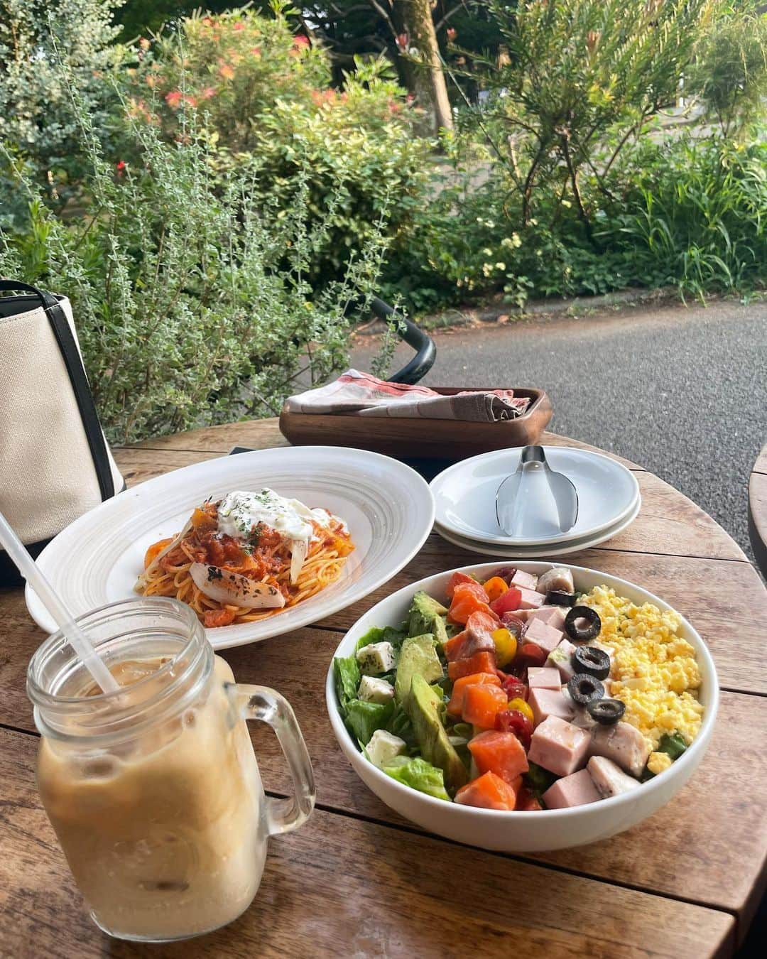𝐊𝐎𝐘𝐔𝐏𝐈𝐏𝐈 さんのインスタグラム写真 - (𝐊𝐎𝐘𝐔𝐏𝐈𝐏𝐈 Instagram)「🍽🌙🩶  テラス席ってご飯の美味しさ2倍に感じるのあたしだけ？  #駒沢公園  #駒沢公園カフェ」10月22日 18時42分 - pipi____style