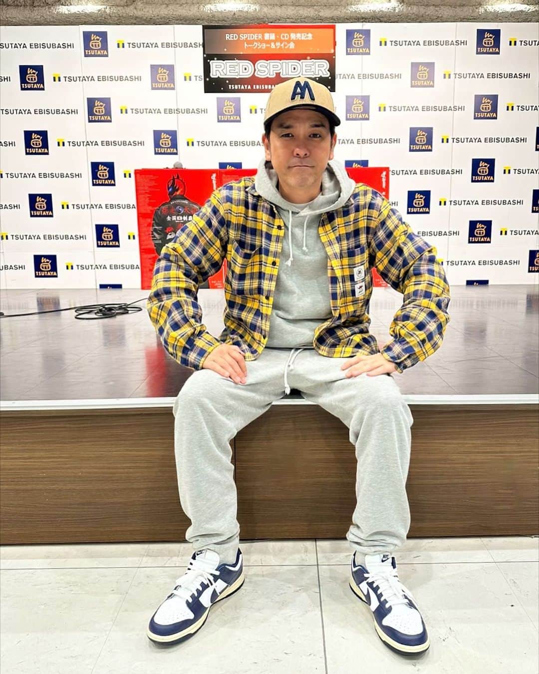Juniorのインスタグラム：「トークショー＆サイン会ありがとうございました😊  #レッドスパイダー #野良ニンゲン #超大爆走エンジェル」