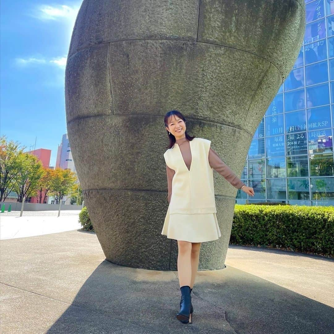 磯貝初奈さんのインスタグラム写真 - (磯貝初奈Instagram)「本日のサンデーLIVE!!をご覧くださった皆様、ありがとうございました🙇‍♂️✨ 実は私が初めてサンデーLIVE!!に代打出演させてもらったのが2022/10/23だったので、あれからほぼ一年経ったのだなあと感慨に浸っておりました☺️ 来週からも頑張ります💪  衣装提供 @nord_cadre #PR  #サンデーLIVE!! #磯貝初奈」10月22日 19時03分 - hana_isogai