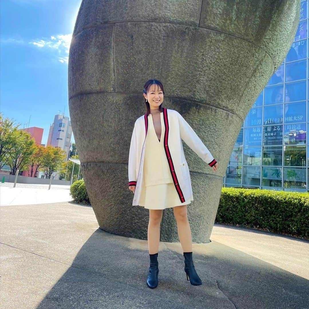 磯貝初奈さんのインスタグラム写真 - (磯貝初奈Instagram)「本日のサンデーLIVE!!をご覧くださった皆様、ありがとうございました🙇‍♂️✨ 実は私が初めてサンデーLIVE!!に代打出演させてもらったのが2022/10/23だったので、あれからほぼ一年経ったのだなあと感慨に浸っておりました☺️ 来週からも頑張ります💪  衣装提供 @nord_cadre #PR  #サンデーLIVE!! #磯貝初奈」10月22日 19時03分 - hana_isogai