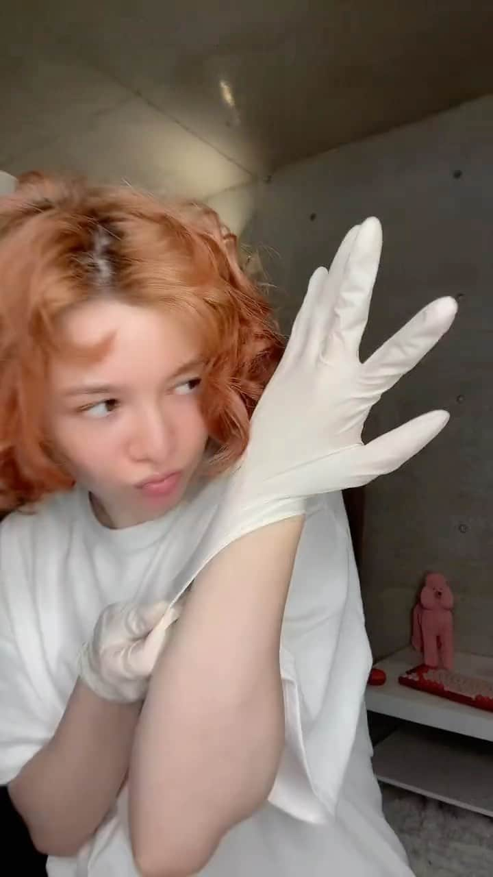 ガーダオ・メラニーのインスタグラム：「I dyed my hair!❤️」