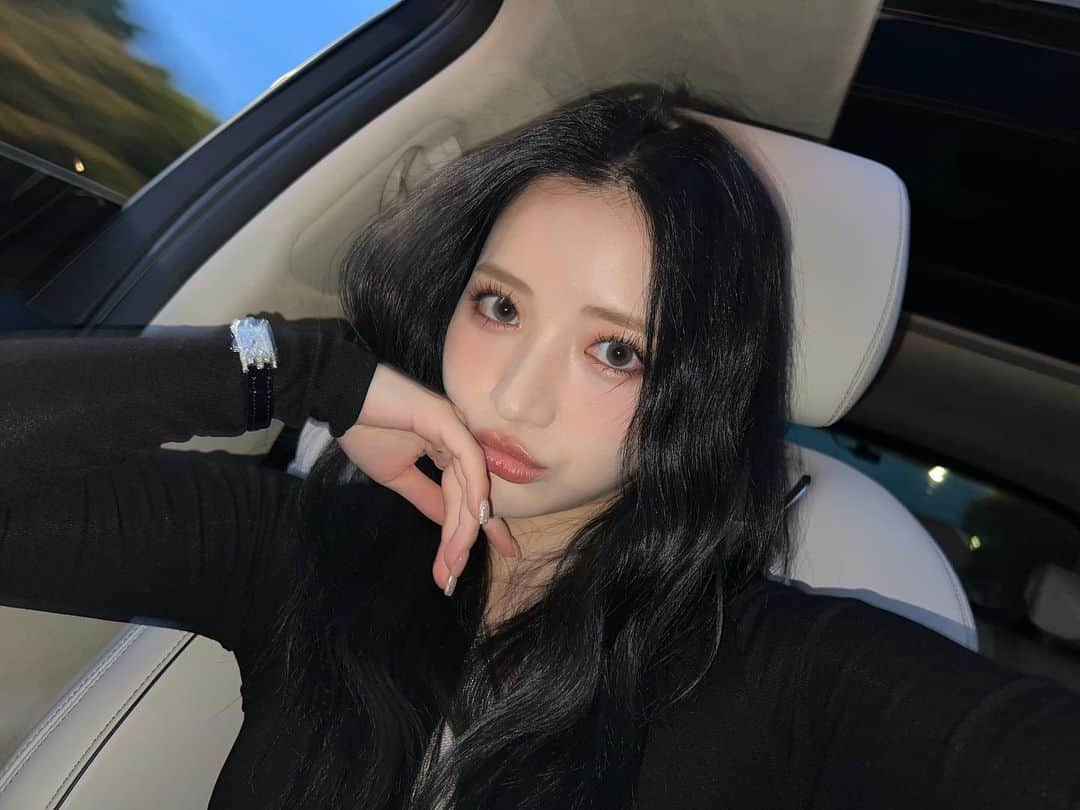 南りほのインスタグラム：「또 왔지롱🇰🇷🖤 넘 추워…… 😮‍💨🥶」