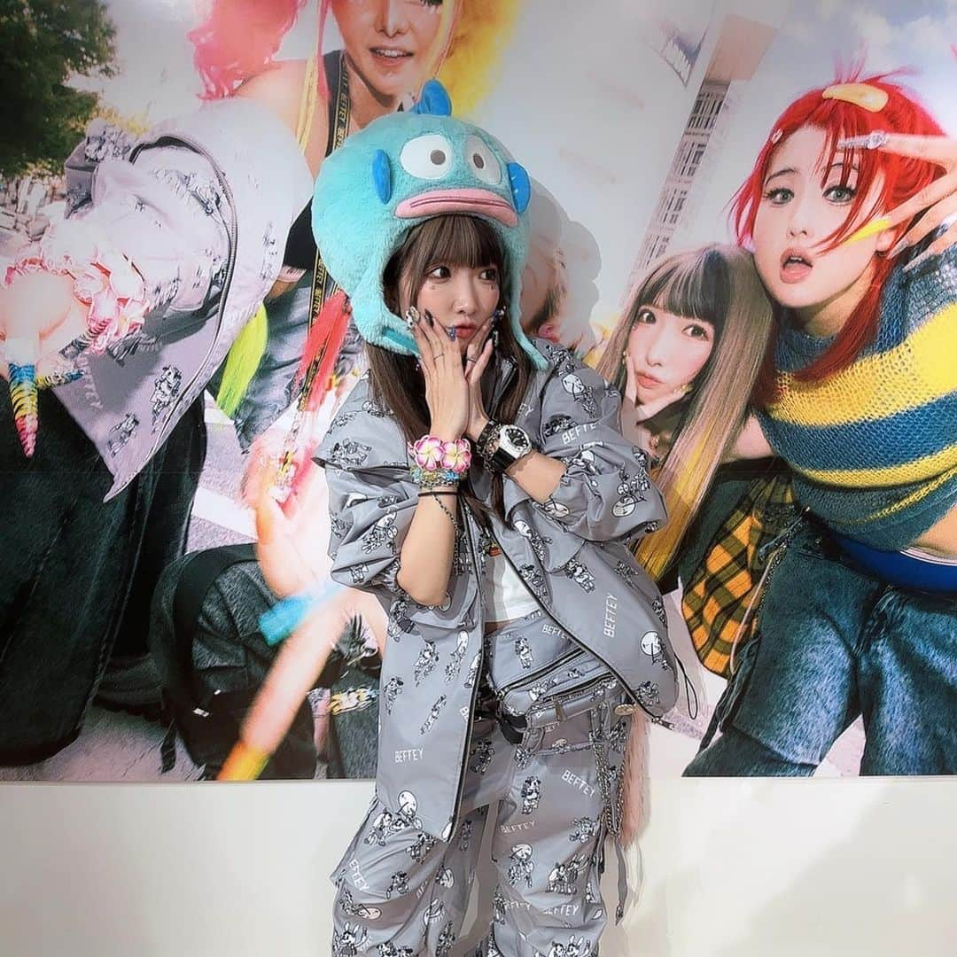 まあたそのインスタグラム：「BEFTEYポップアップ3日間ありがとうございました😭✨ みんな今回も沢山来てくれて、着てくれて感謝💗 これからも可愛い服たくさんつくってくね！！ ポップアップ来れなかった人は25日〜 EC販売開始するから是非ゲットしてね💯💯💯 ほんとにありがとう🫶🫶🫶🫶」