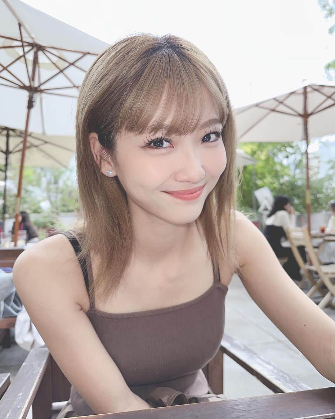 あみかのインスタグラム：「冬服も可愛いけどやっぱり夏が好き🥹」