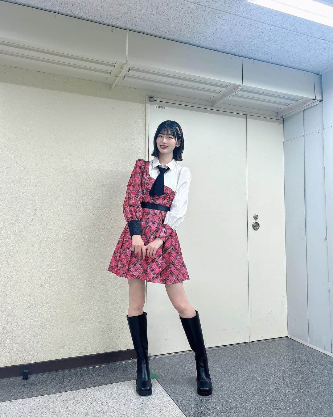 浅井七海さんのインスタグラム写真 - (浅井七海Instagram)「. #AKB48武道館 ありがとうございました🎤💕  本日は 新衣装を作って頂きました！ 私にとってラストコンサートだった今回に 可愛い衣装を着れて幸せでした(；；)✨️  3日間 全曲違うセトリ、やりきった〜！！！！  AKB48 Budoukan Thank you very much 🎤💕  Finally, I'm going to be new I was happy to wear a cute outfit ✨️  We did all songs for three days!!!!  #AKB48 #日本武道館 #武道館 #衣装 #コンサート」10月22日 20時02分 - naamin48_