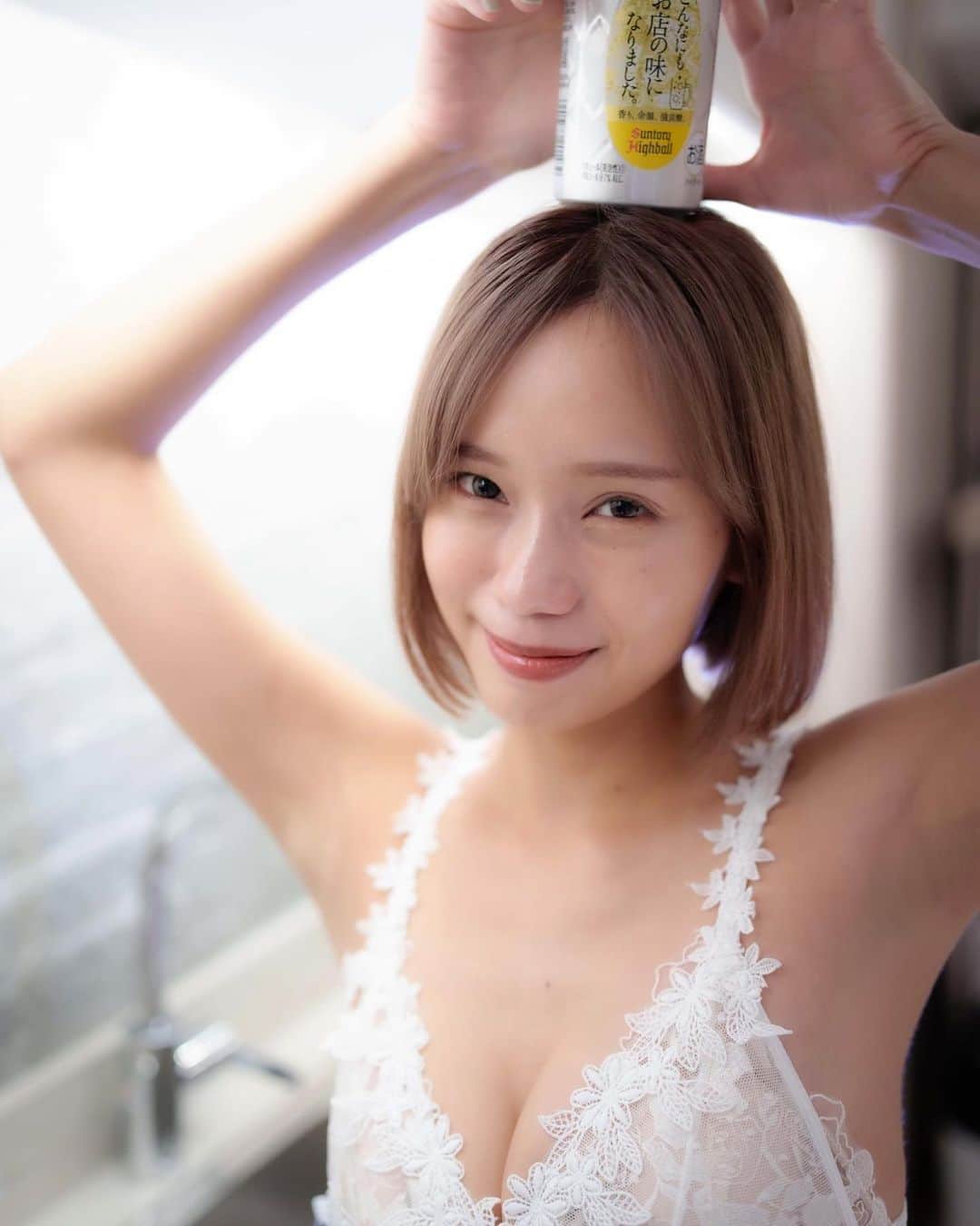 東口優希のインスタグラム：「ハイボール飲む？🍺  ・ ・ ・ ・ ・ ・ ・ ・ #グラビア #グラビアモデル #グラビアアイドル #ショートヘア #美容  #ボブ#撮影#水着 #下着#ランジェリー#ポートレート #ポートレート撮影  #shooting#photogram #underwater  #lingerie #photo#portrait #swimwear #photography #camera#fashion #glamour #japanese #japanesegirl #model #portraitphotography #photooftheday」