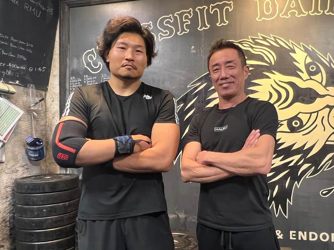 稲垣啓太のインスタグラム：「長渕剛さん  生きる伝説。 深い心の話しも、一緒にトレーニングで苦しい時間も共有させていただきました🌸 何の為にラグビーやってるのか。 ラグビーで何を伝えたいのか。 感覚が研ぎ澄まされていく様な時間でした。 また共に積み上げて生きていく🌸  長渕さん有難う御座いました！押忍！」