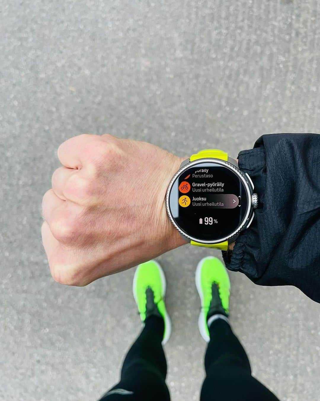 Suuntoのインスタグラム：「@maxwmoberg is ready to hit the trails 🗻 and streets with his new Suunto Race ⏱⁣ ⁣ #Suunto #SuuntoRace #AdventureStartsHere」