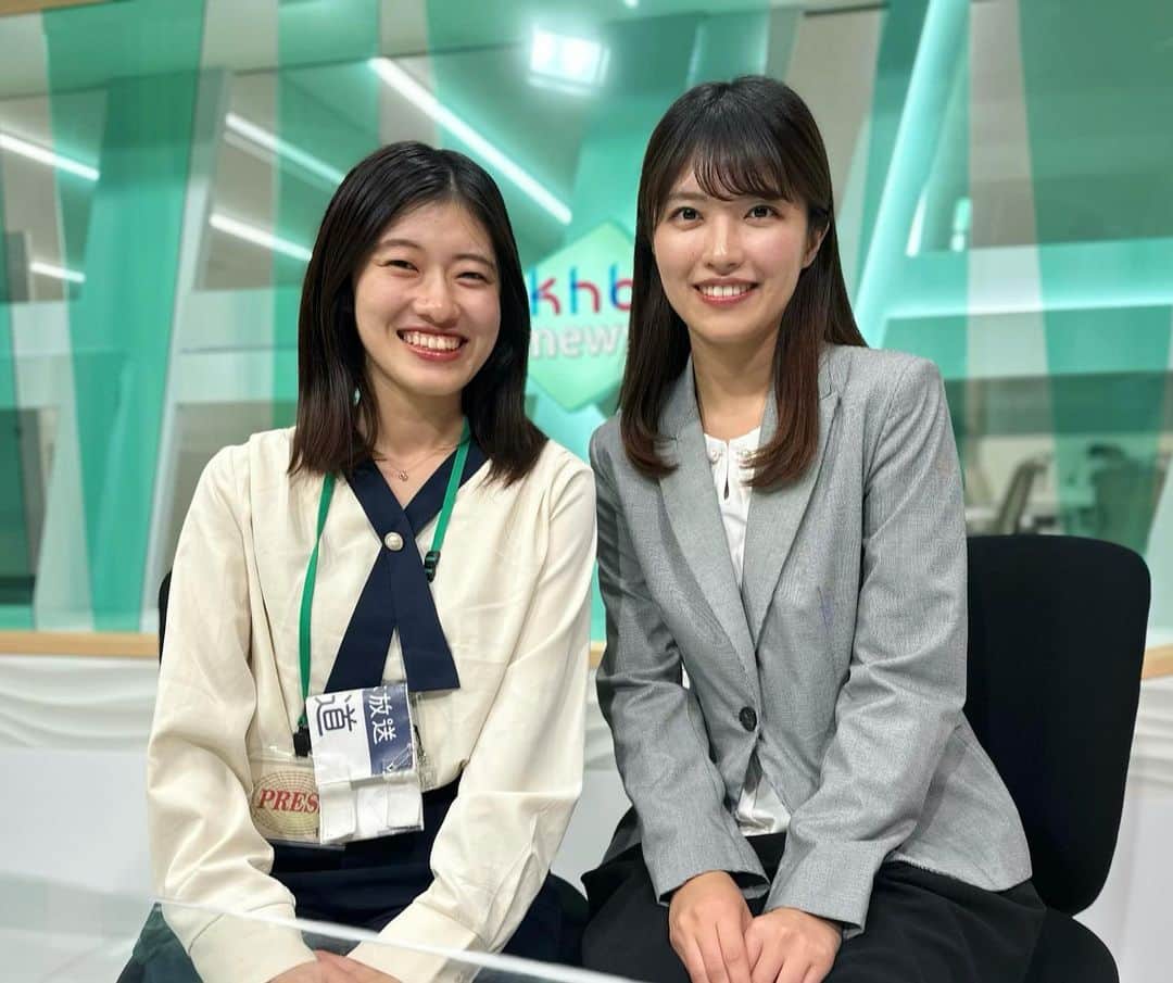のインスタグラム：「昨日は久しぶりの休日ニュース担当でした📝この日の勤務は同じタイミングで入社した新卒の記者も！  社内で見かけないなと思うぐらい毎日取材に出ています。  そんな彼女が、今月初めてニュースの企画を担当。  すい臓がんと向き合い仲間と寄り添いながら生きる 患者のみなさんを特集しました その姿はきっと誰かの希望になるはずです  明日からまた一週間！ 頑張りましょう🔥  #アナウンサー #仙台 #宮城  ニュースはストーリーにURLを載せますね 今回わたしはナレーションを担当しました」