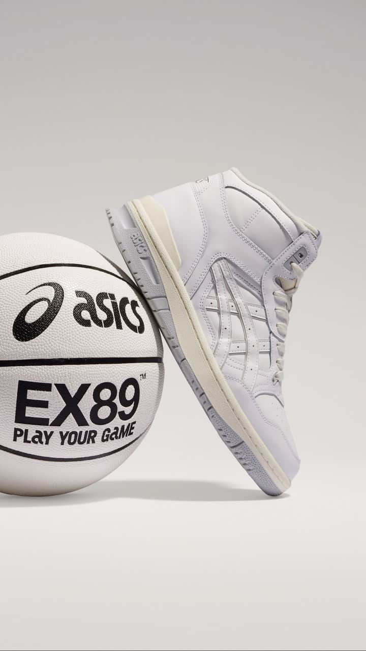 Titoloのインスタグラム：「A retro rework from 1989 with modern cushioning properties. The EX89™ MT sneaker reimagines the heritage influences of the GEL-EXTREME basketball shoe with FF BLAST™ cushioning and a mid-top design.   #EX89MT  Shop now @doodahstore」