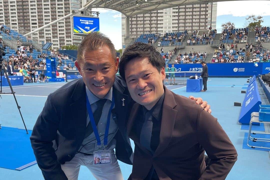 国枝慎吾さんのインスタグラム写真 - (国枝慎吾Instagram)「Participation as tournament director 🙌 木下グループジャパンオープン、車いすテニストーナメントディレクターとして携わりました。 運営の方々、遅くまでお疲れ様でした！毎日、日付が変わるまで働く運営の方々の大変さを知り、本当に勉強になりました。 選手の皆様、白熱の試合有難うございました😉 そして多くの来場者の方々、日本のテニスファンの素晴らしさを再認識した大会でした！！また来年お会いしましょう！ #木下グループジャパンオープンテニス #テニス #車いすテニス」10月22日 20時18分 - shingokunieda