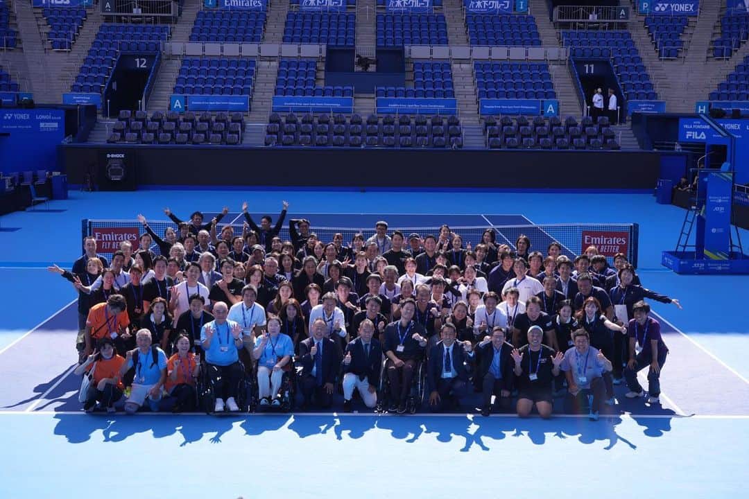 国枝慎吾さんのインスタグラム写真 - (国枝慎吾Instagram)「Participation as tournament director 🙌 木下グループジャパンオープン、車いすテニストーナメントディレクターとして携わりました。 運営の方々、遅くまでお疲れ様でした！毎日、日付が変わるまで働く運営の方々の大変さを知り、本当に勉強になりました。 選手の皆様、白熱の試合有難うございました😉 そして多くの来場者の方々、日本のテニスファンの素晴らしさを再認識した大会でした！！また来年お会いしましょう！ #木下グループジャパンオープンテニス #テニス #車いすテニス」10月22日 20時18分 - shingokunieda