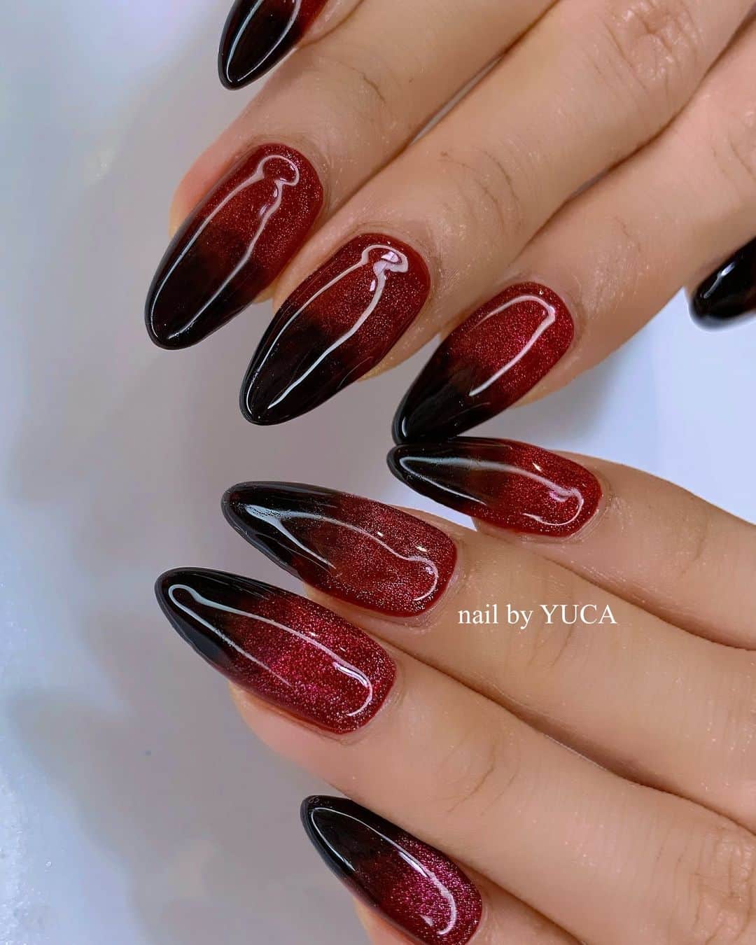 YUCAのインスタグラム：「😈🖤❤️ @nasup  ありがとうございます🖤 ⁡ ⁡ ⁡ #ハロウィンネイル #halloweennails  #nail #ネイル #젤네일 #네일  #tettynail #유카네일 #美甲 #yucanail」