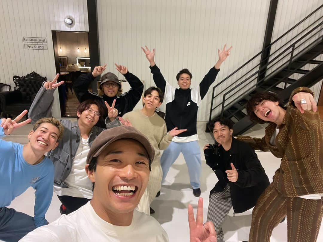 shojiさんのインスタグラム写真 - (shojiInstagram)「3days till BUDOKAN❤️‍🔥 Can’t wait!!!  日本武道館公演まであと3日🔥 大好きなこのメンバーでお届けします❤️‍🔥  生配信もあります👍 お楽しみに！！！  #stkgz #シッキン #シットキングス #shoji #持田将史　#ザシット　#日本武道館 #ダンスライブ #dancelive」10月22日 20時41分 - shoji_stkgz