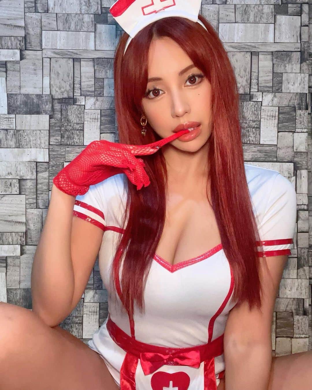 のインスタグラム：「マタセタナ… 😈💋✂︎  👻🎃🍭☠️🖤  10/28(土) @club_camelot 14:30〜20:00 ファンクラブイベント会いにきてくれるよね？ HALLOWEEN PARTYするよーっ💉🩸 2ショット撮ろう📸★+.°  ストーリーからURL飛んでね( ¨̮ )♡！  #cyberjapan #junon #サイバージャパン　#ジュノン　#halloween #cosplay」