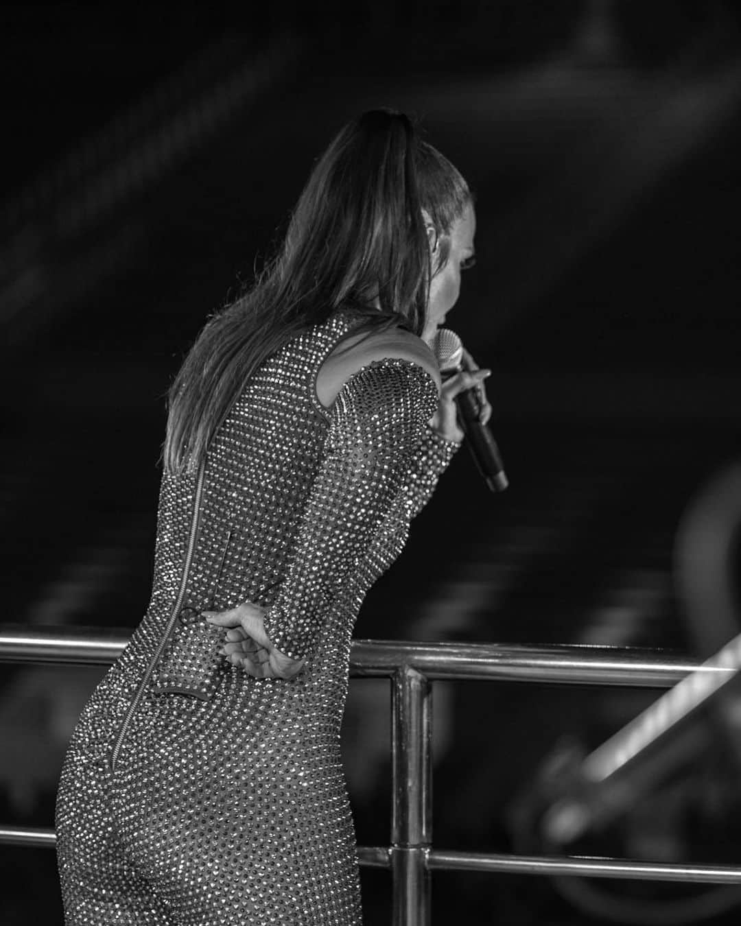 イヴェッチ・サンガロのインスタグラム：「Sobre ontem!!! @micaretasdasan foi demais! Rio de Janeiro é uma energia surreal!」