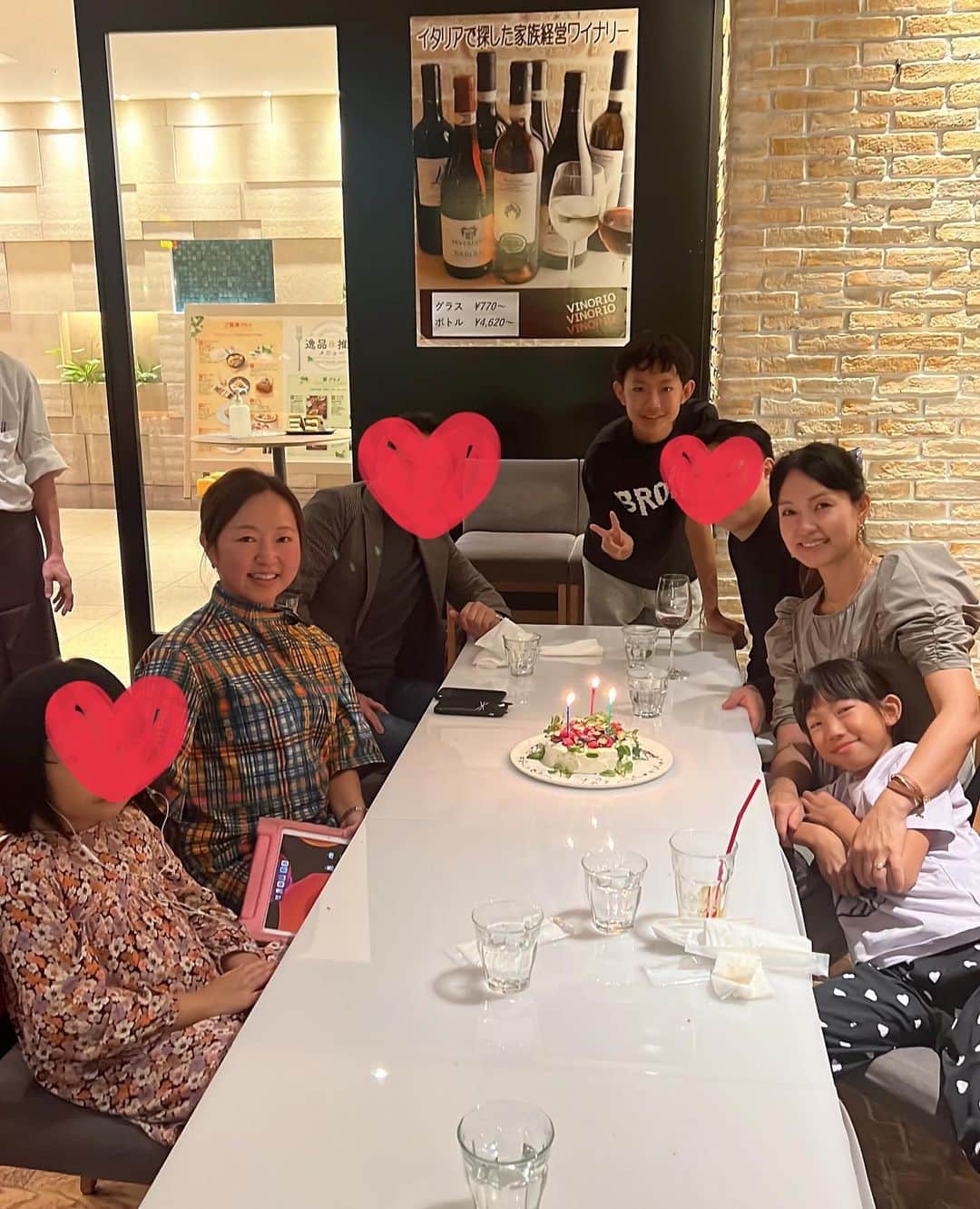 甘糟記子さんのインスタグラム写真 - (甘糟記子Instagram)「後輩のまるちゃんと京橋にあるイタリアン、 vinorioへ！ @vinorio_kyobashi  @aki94088   食いしん坊のまるちゃんがオススメするなら絶対美味しいでしょ!と思って連れて行ってもらいました（笑）  私を除いた大人たちはお料理にペアリングでワインも！  お料理全部美味しかったけど、特にパスタがめっちゃ美味しかったな〜\(//∇//)\  食後にいただいたカントゥッチーニもすごく美味しくて、持ち帰りたいくらいでした！  お店の方がまるちゃんに誕生日ケーキも用意してくれてて、それに便乗して蝋燭吹かせてもらう我が家（笑）  家が近所の割になかなか会えないので、またぜひご飯食べに行こうね╰(*´︶`*)╯♡  #後輩#バスケ部#京橋グルメ#vinorio#イタリアン」10月23日 6時16分 - norihey924