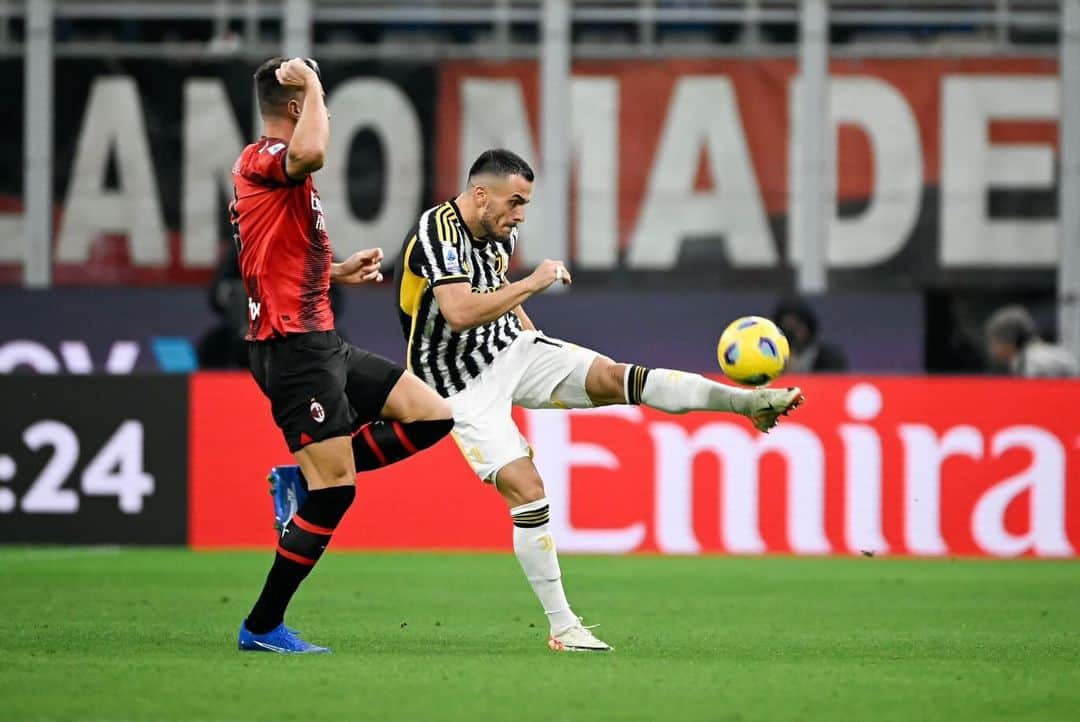 フィリップ・コスティッチさんのインスタグラム写真 - (フィリップ・コスティッチInstagram)「Hard fought team win tonight at San Siro 💪 We keep going! ⚪️⚫️  #MilanJuve | #SerieA | #WSA」10月23日 6時49分 - filipkostic