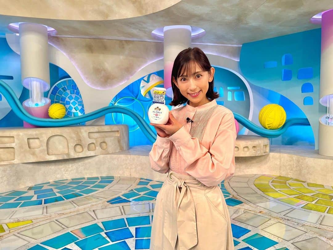 宮崎瑠依のインスタグラム：「今週も「ZIP!」CMクルヨネ！に出演します(^^)  リニューアルした LIONキレイキレイをご紹介しています😊✨  10/23(月)～27(金)の番組内で放送されますので、ぜひご覧ください🫶🏻」