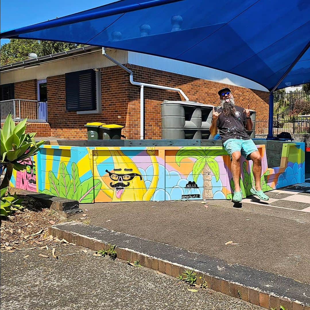 MULGAのインスタグラム：「Added some funky summer vibes to a dogeball play pit at Malabar Public School  last week 🤘🍌🤘⁣ ⁣ Emoji comment your fav character 😎⁣ ⁣ Banana bro for me 🍌🍌🍌⁣ ⁣ #mulgatheartist #muralart #schoolmural #sydneystreetart #cockatoo #cockatooart #australianart #mural  #muralartist #australianstreetart #art #painting #muralvideo #ArtisticExpressions #surfart #surfartist」