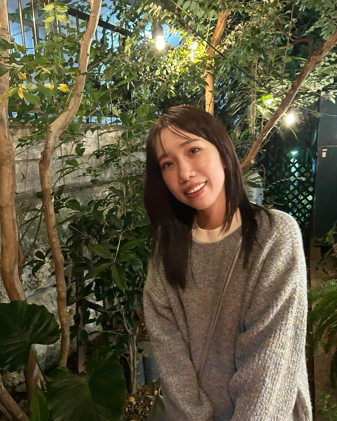 蔭山浩美のインスタグラム：「ナチュラルに、自然に🍃 肌の色がきれいに見えるカラーをしてくれました。 ピンクが入ってるんだって〜☺︎  @hideakiueda」