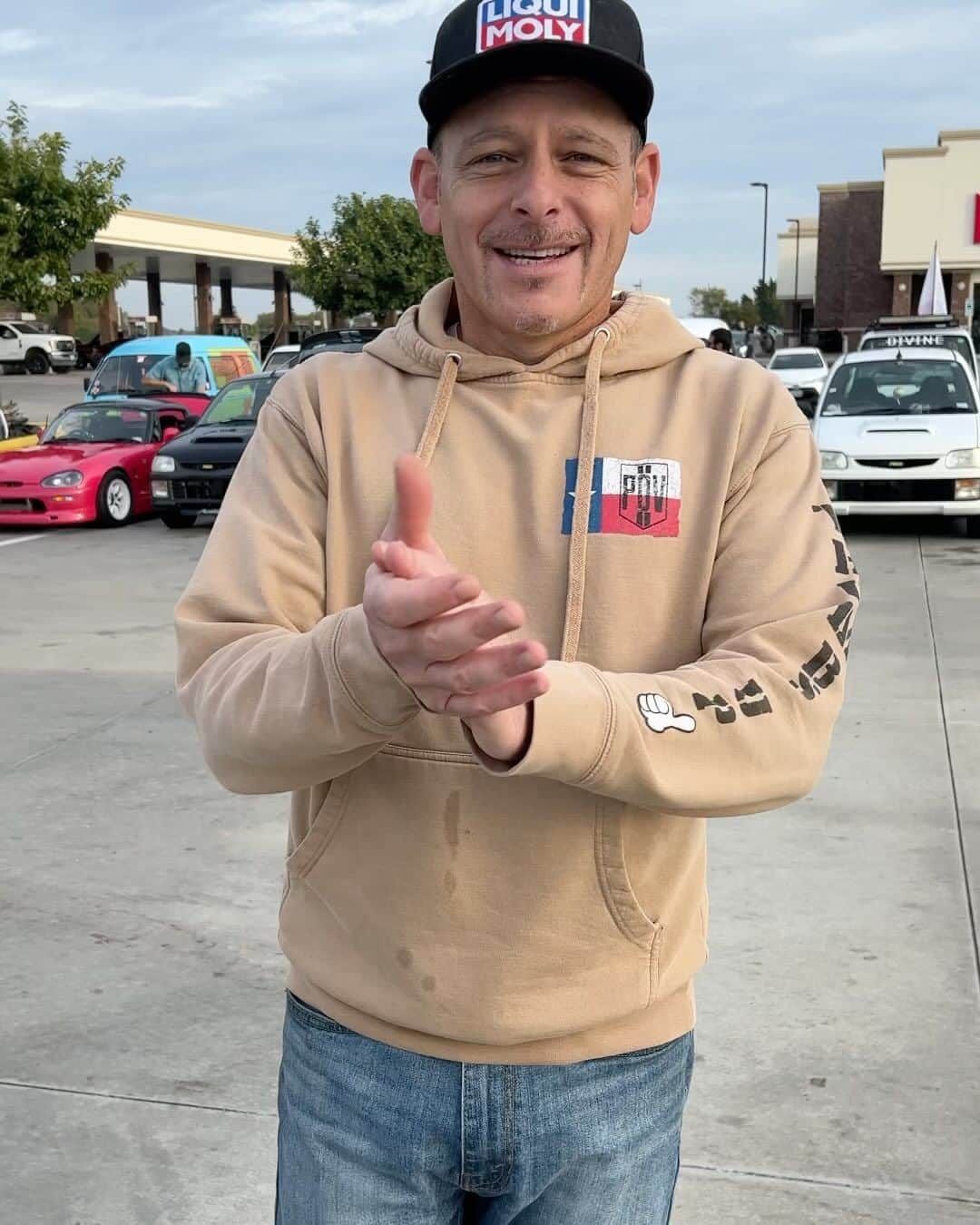 スティーブのインスタグラム：「I can’t wait to be in south Florida for @nostalgicautosports chapter 5 night event on October 28 in Miami.  I can’t wait to see the scene there and meet all the owners!  Use StevesPOV promo code at check out to save money on your tickets.」