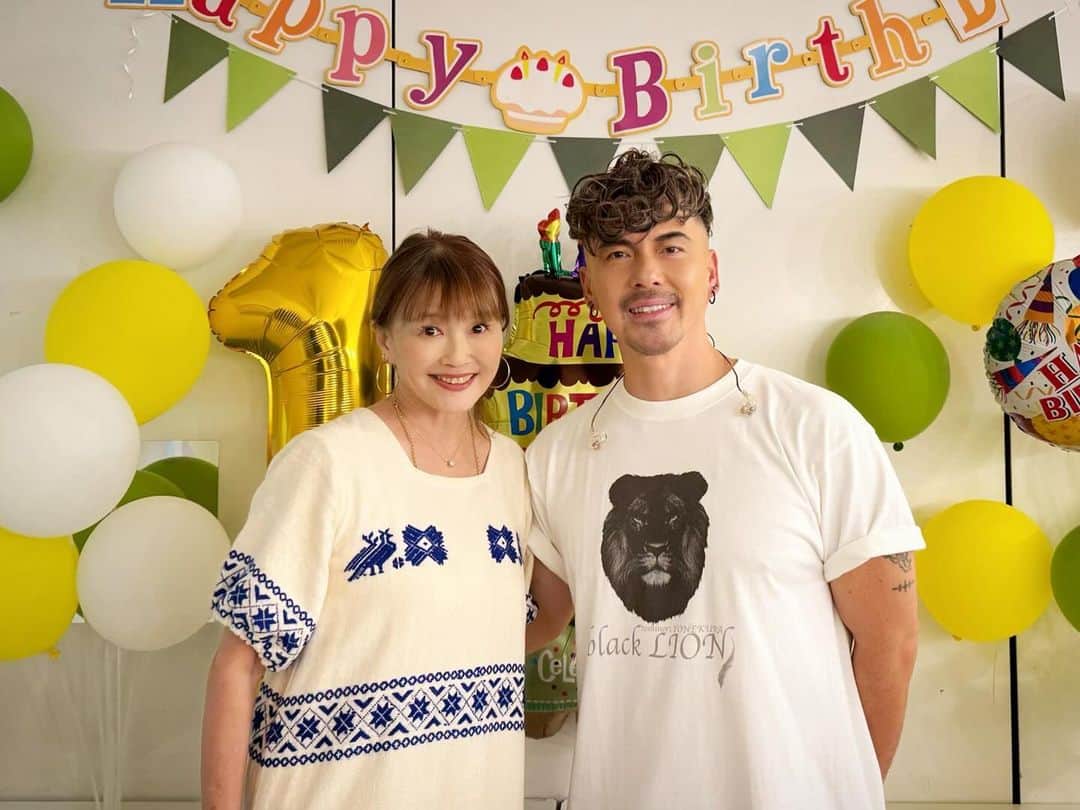 米倉利紀のインスタグラム：「black LION -ENCORE @ TOKYO day two with kyoko-san takami」