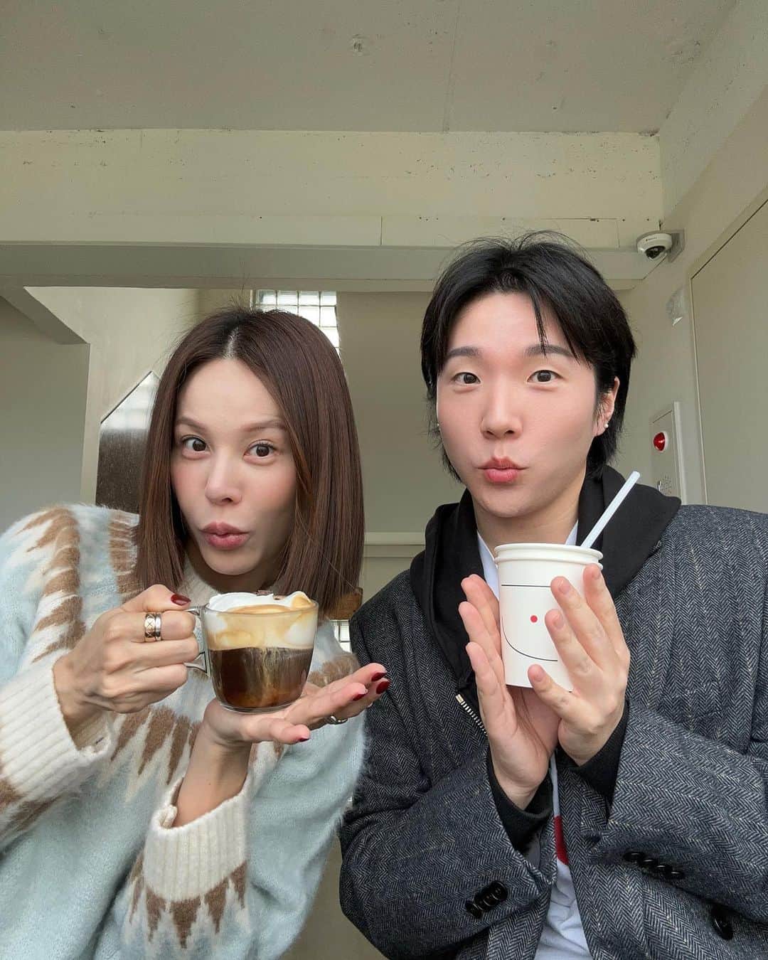 Ivyのインスタグラム：「@zinfazuung 진화작가님 초대로 창덕궁도 가고 병준이랑 하루종일 데이트 알차다알차」