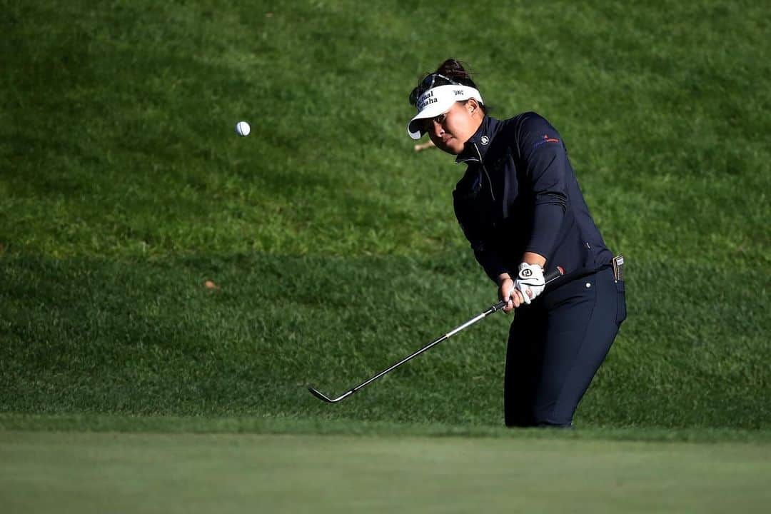 メーガン・カンのインスタグラム：「Hard to believe that you can miss these greens when the smallest one is 42yds…but here I am 😅. Jokes aside, it’s always great to be back in Korea. Thank you @bmwchamps for putting in a stellar event. 🫶🏻」