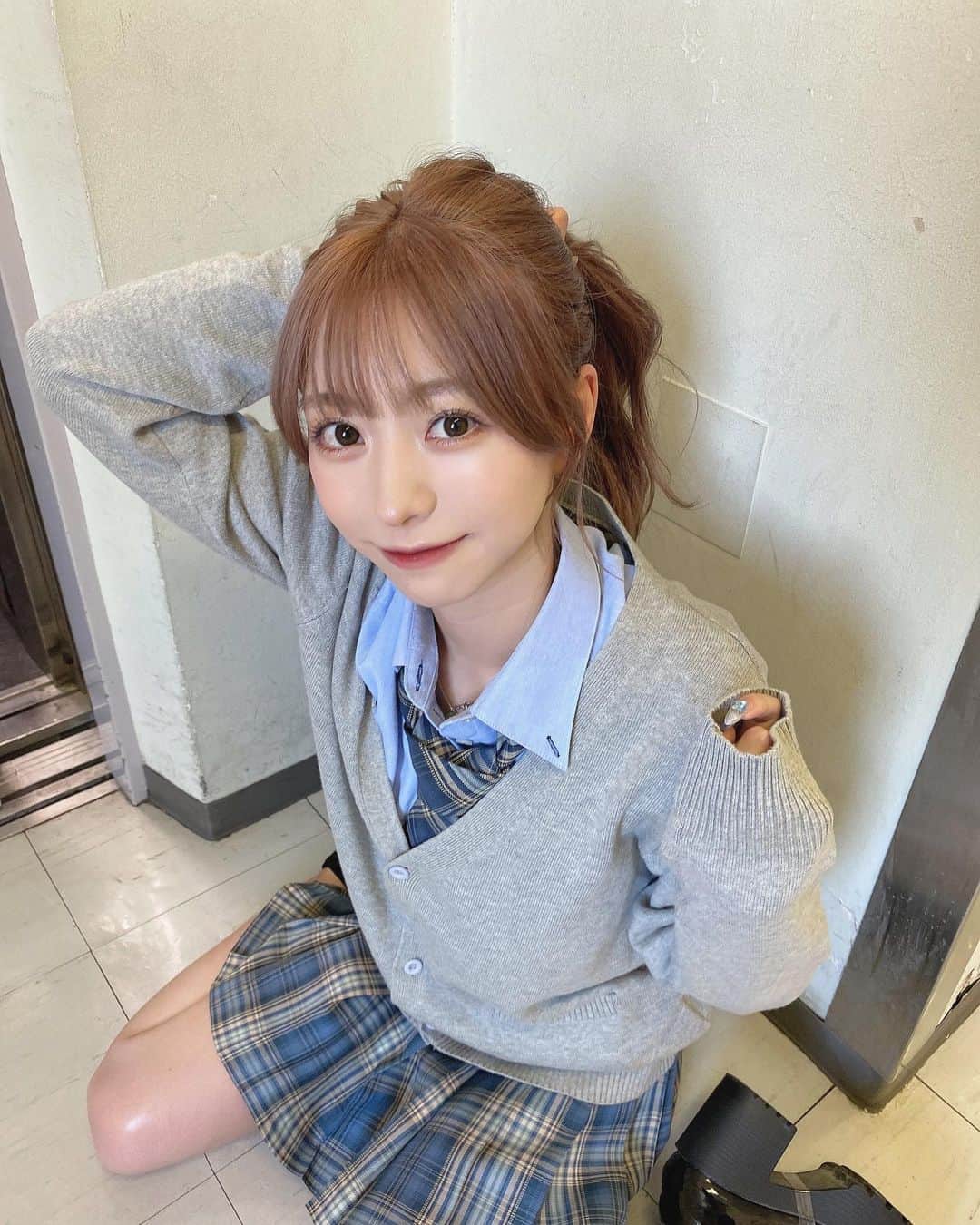 美南れなのインスタグラム：「この時はまだ19歳か、、もう着ないよ」
