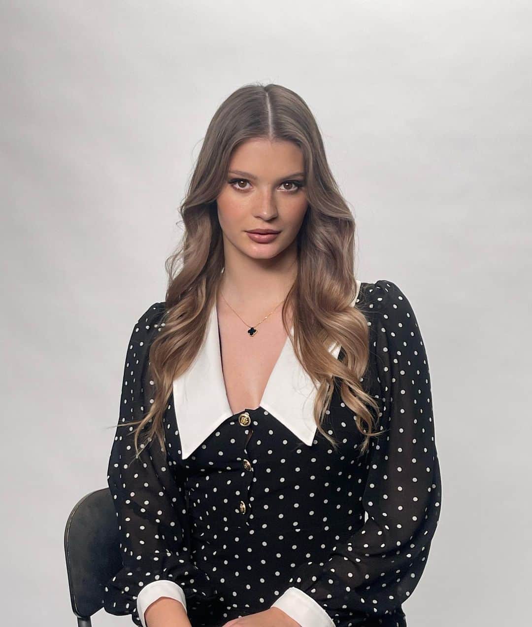 Nastya Skoptsovaのインスタグラム：「Анастасия Ильинична 👩🏼‍💼」