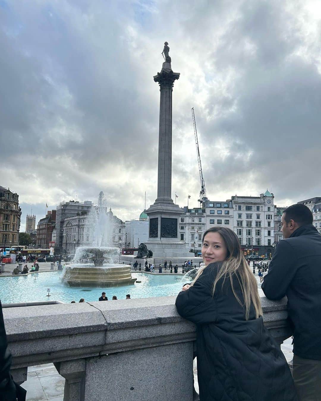 伊東楓さんのインスタグラム写真 - (伊東楓Instagram)「London🇬🇧 it's been 8 years since the last time and amazing how quickly time flies. never change, sooo beauties city:-)  #London#UK#ヨーロッパ旅#thenottinghillbookshop #nottinghill #ノッティングヒルの恋人#harrypotter#🦕🦖#🐎 #全部がオタク#germanlife#berlinermaler   そして、改めて お誕生日のメッセージをくださった皆様、ありがとうございました👏 バタバタしてまして、各所へのお礼が遅くなり、ごめんなさい。 今年も逞しく生きて参ります🎈 引き続きジャジャ馬🐎をよろしくお願いいたします！ tks for your kindnest, you all! #tksforbday」10月23日 20時00分 - kaede_ito004