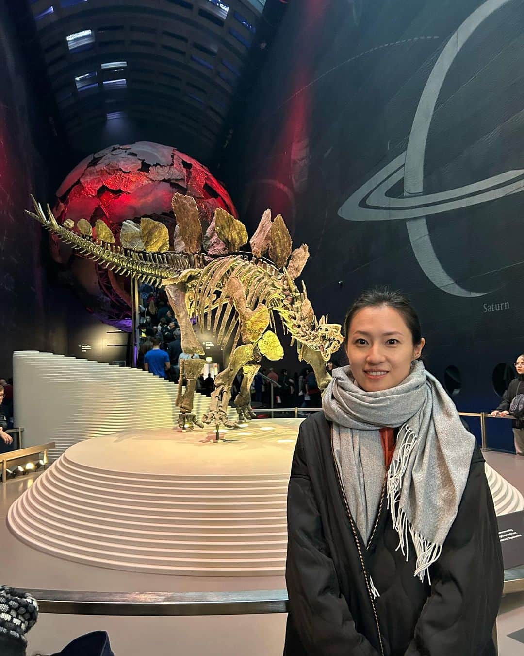 伊東楓さんのインスタグラム写真 - (伊東楓Instagram)「London🇬🇧 it's been 8 years since the last time and amazing how quickly time flies. never change, sooo beauties city:-)  #London#UK#ヨーロッパ旅#thenottinghillbookshop #nottinghill #ノッティングヒルの恋人#harrypotter#🦕🦖#🐎 #全部がオタク#germanlife#berlinermaler   そして、改めて お誕生日のメッセージをくださった皆様、ありがとうございました👏 バタバタしてまして、各所へのお礼が遅くなり、ごめんなさい。 今年も逞しく生きて参ります🎈 引き続きジャジャ馬🐎をよろしくお願いいたします！ tks for your kindnest, you all! #tksforbday」10月23日 20時00分 - kaede_ito004