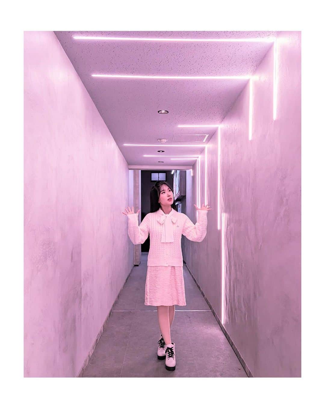 のインスタグラム：「今日は歌の撮影をしました🎤 おやすみなさいませ🌙」