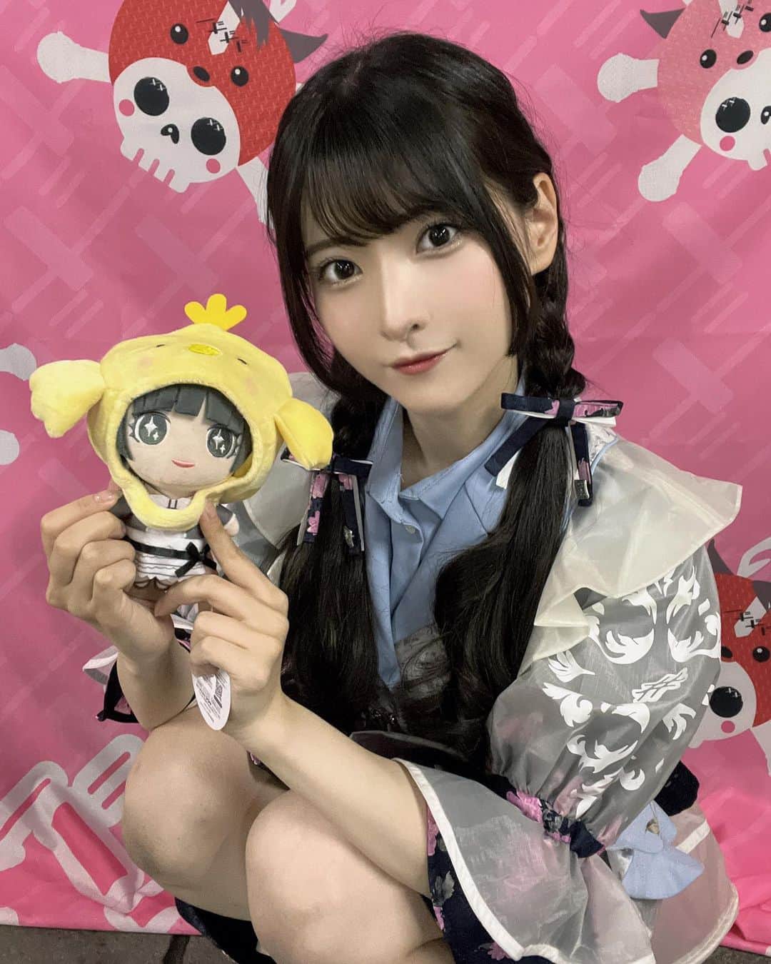 小鳥遊るいさんのインスタグラム写真 - (小鳥遊るいInstagram)「名古屋！♡  手羽先もぐもぐ、 これから全国でみんなに会えると思うとハッピーすぎる🫶」10月22日 23時35分 - pipipi_br