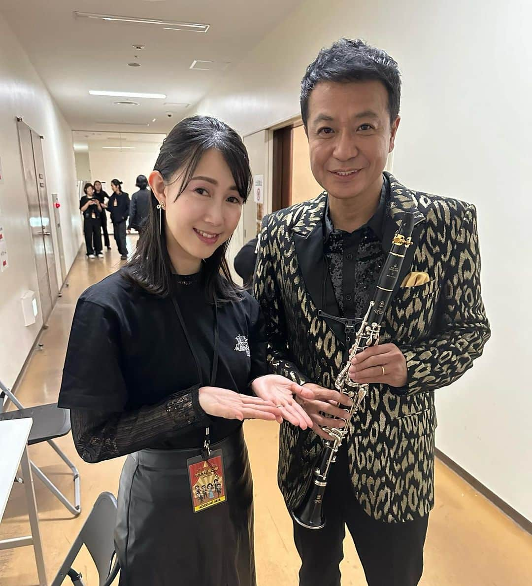 若林愛さんのインスタグラム写真 - (若林愛Instagram)「ザワつく！音楽会in両国国技館 もうヒデさんの成長が本当止まりません！！ 素晴らしかったー！！ 本番のメンタルは常に自分との戦い。(これは日々身に染みて感じている) 今日は己に打ち勝っていたと思います！✨ 来月の名古屋でいよいよ折り返し！ 引き続き全力でサポートさせていただきます❣️ . 二枚目、屋形というんですかね！天井につり屋根が上がってました✨土俵のない国技館！ . #中山秀征 さん #ザワつく音楽会 #ザワつく金曜日 #ザワつく音楽会2023 #clarinet #クラリネット #wearebuffet #両国国技館」10月22日 23時40分 - megumi.cl