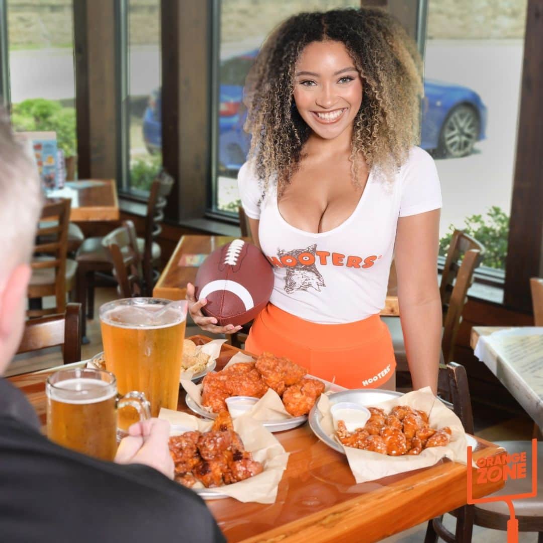 Hootersのインスタグラム：「The perfect Sunday doesn't exi-  Oh wait, yes it does. See you in the Orange Zone for a full day of football 🔥🏈」
