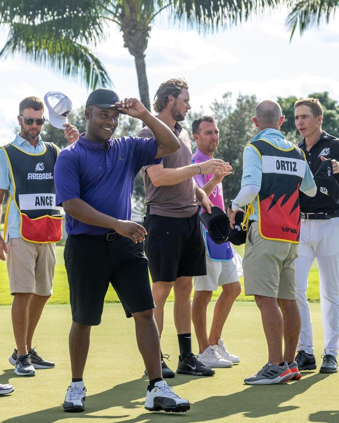 トーマス・ピーターズさんのインスタグラム写真 - (トーマス・ピーターズInstagram)「Never a dull moment with my man @hv3_golf 😀📸  Was great to get the win yesterday, now one final @rangegoatsgc push today 👊」10月23日 0時13分 - thomaspietersgolf