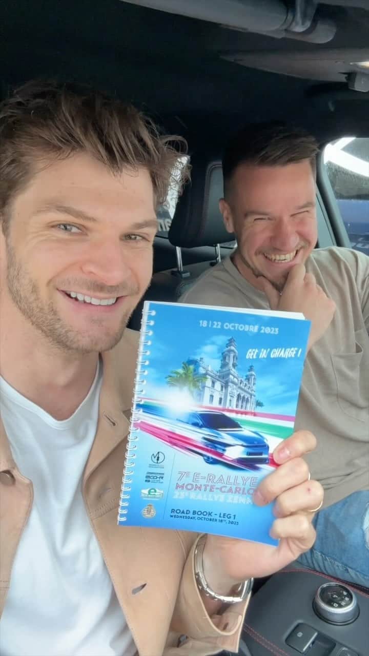 ジム・チャップマンのインスタグラム：「ad | Monaco is beautiful, but if you’re a fan of motorsport, it’s almost spiritual! @wallacepjw and I were very lucky to be invited by @fia.official to actually take part in the Bridgestone Eco Rally - An EV event where speed isn’t everything. Efficiency and battery consumption add an extra challenge. We had the most amazing experience and now Paul and I are now bonded for life! I’m feeling very grateful that my job includes things like this. Thanks also to @automobileclubmonaco」