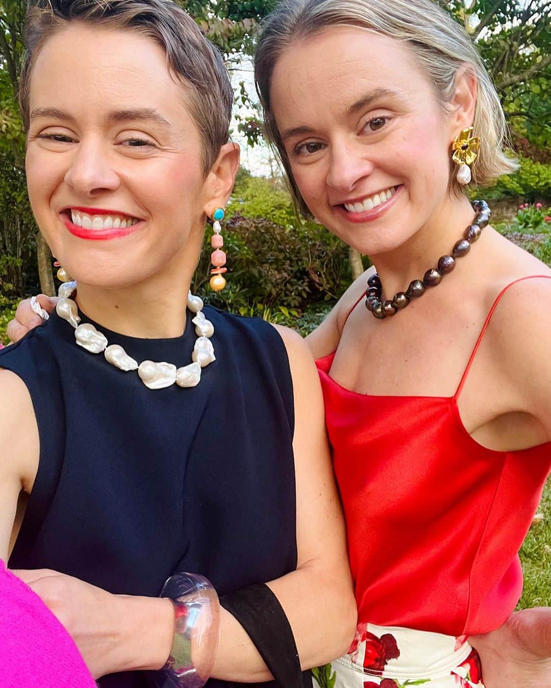 リジー フォルトゥナートのインスタグラム：「All dressed up to celebrate love this weekend 💗lots more in stories 👆(and congrats to our beautiful cousin! 😘)」