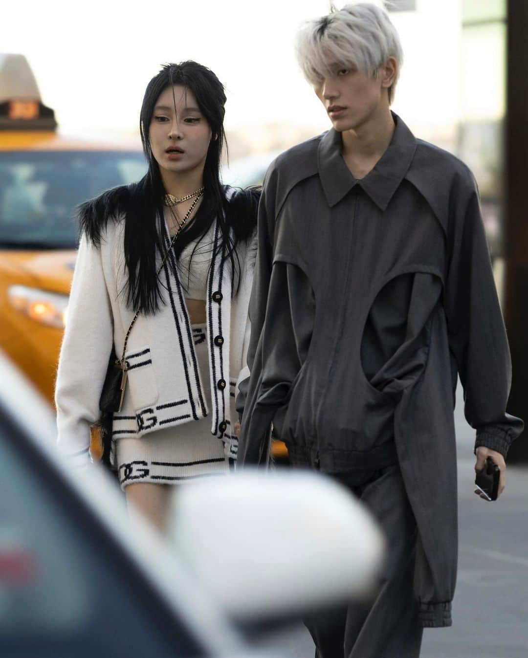 Blonde Saladさんのインスタグラム写真 - (Blonde SaladInstagram)「Some good street style inspo ✨🌆  📸 Launchmetrics / Spotlight   #StreetStyle #FW23 #NY #mfw #bags #TheBlondeSalad」10月23日 0時31分 - theblondesalad