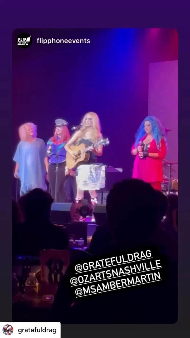 ジョン・キャメロン・ミッチェルのインスタグラム：「A joy to have @gratefuldrag the Grateful@Dead drag band join us in Nashville at @ozartsnashville to benefit the @aclu_tennessee!!」