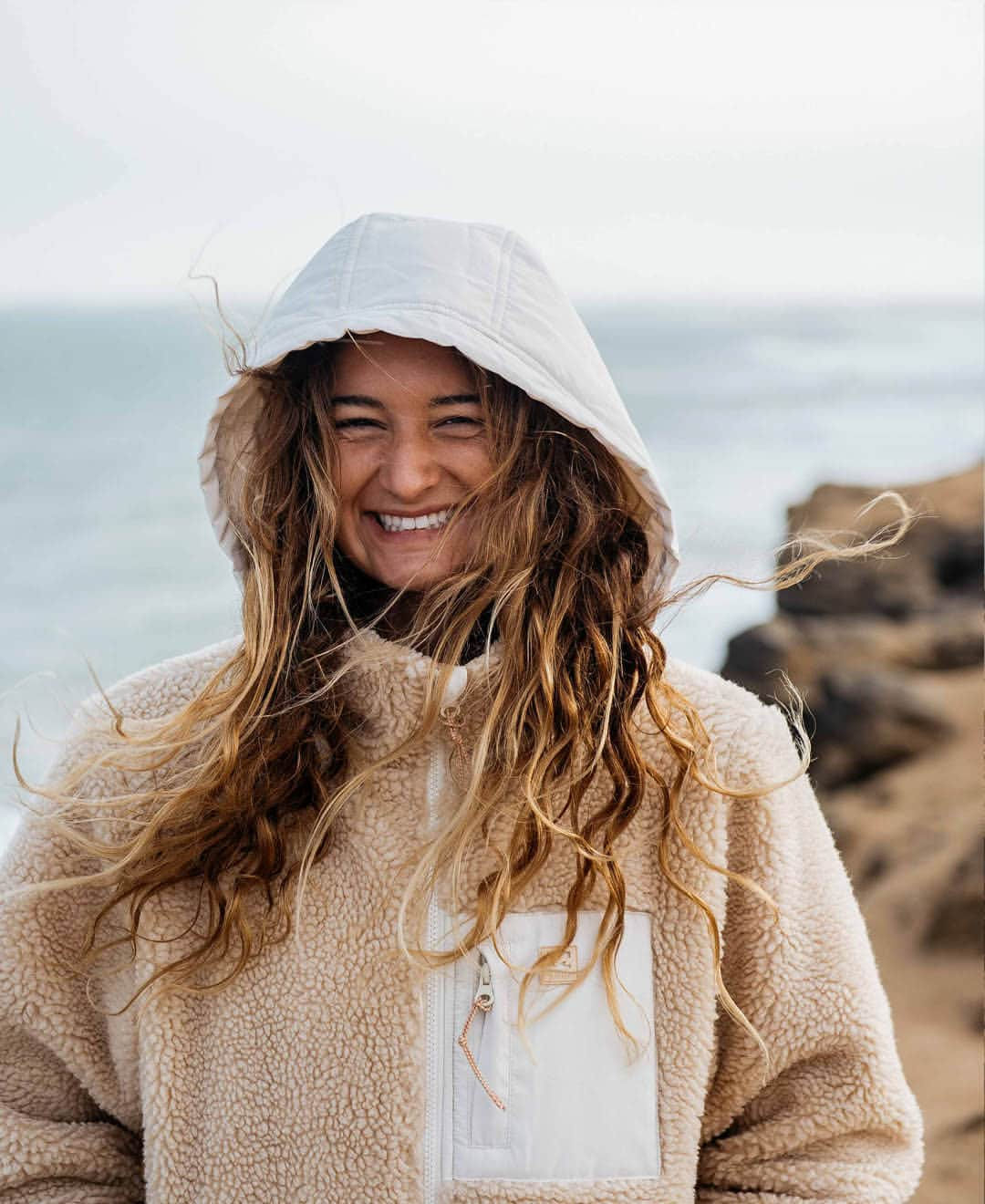 BILLABONG WOMENSさんのインスタグラム写真 - (BILLABONG WOMENSInstagram)「The Nordic Trails fleece is the perfect transitional layer for your next adventure. Throw on the hood when the breeze picks up for that added warmth! #BillabongAdventureDivison」10月23日 1時00分 - billabongwomens