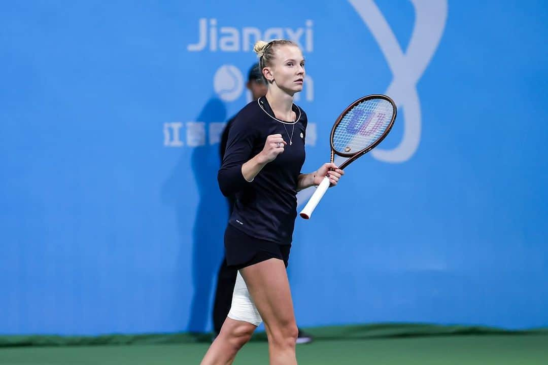 カテリナ・シニアコバさんのインスタグラム写真 - (カテリナ・シニアコバInstagram)「5th singles trophy 🏆☺️ Happy with my performance this tournament and thank you for your support 💪🏻🙌🏻」10月23日 0時54分 - siniakovakaterina