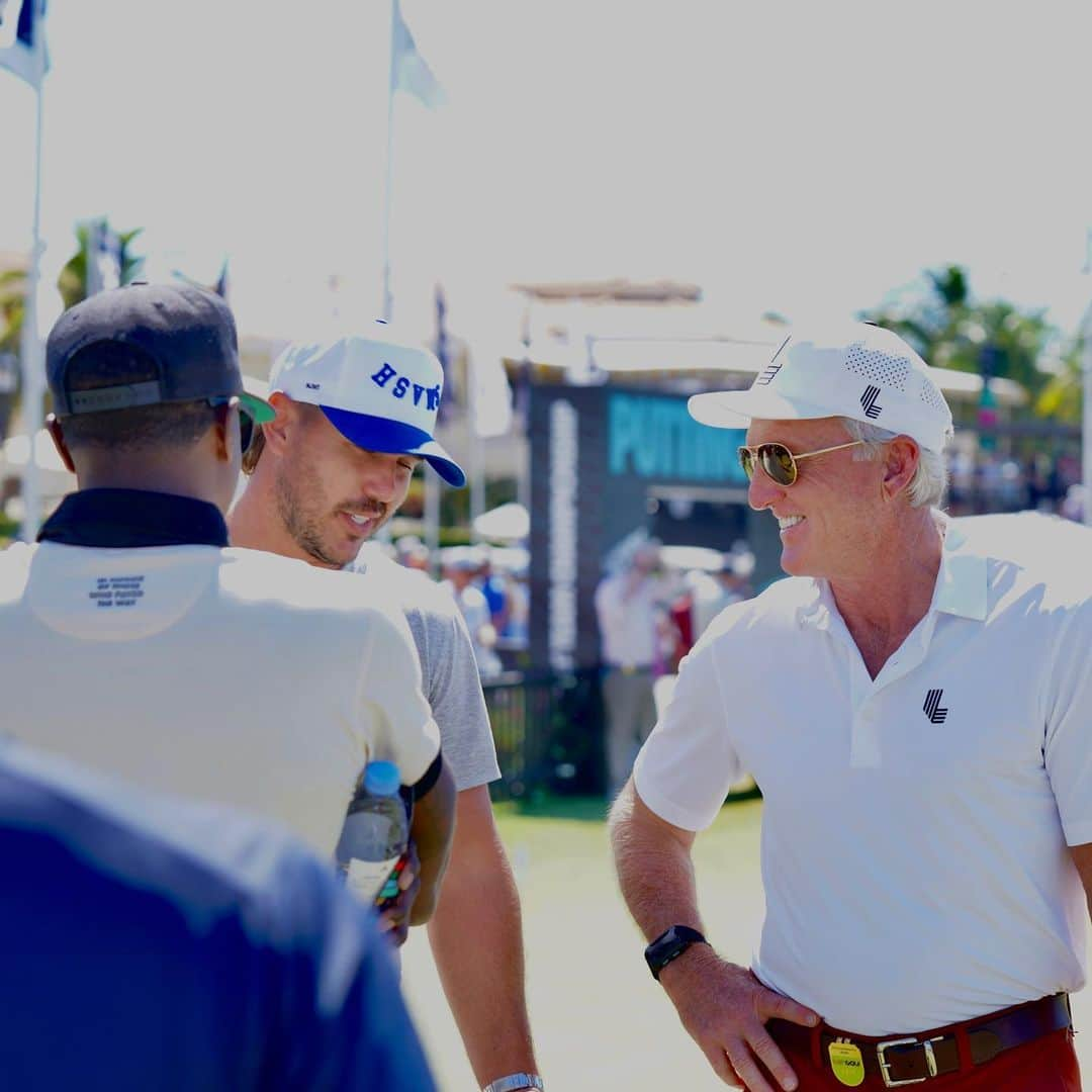 グレグ・ノーマンさんのインスタグラム写真 - (グレグ・ノーマンInstagram)「Great having you out at #LIVGolf Miami @alesso @dariusjbutler」10月23日 0時58分 - shark_gregnorman